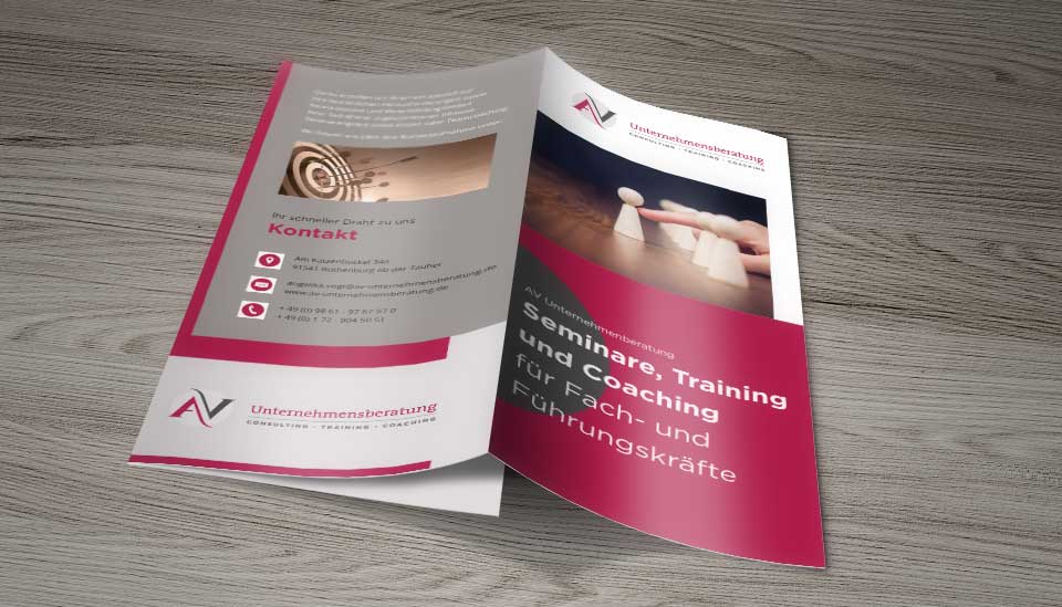Flyer Seminare, Training und Coaching für Fach- und Führungskräfte